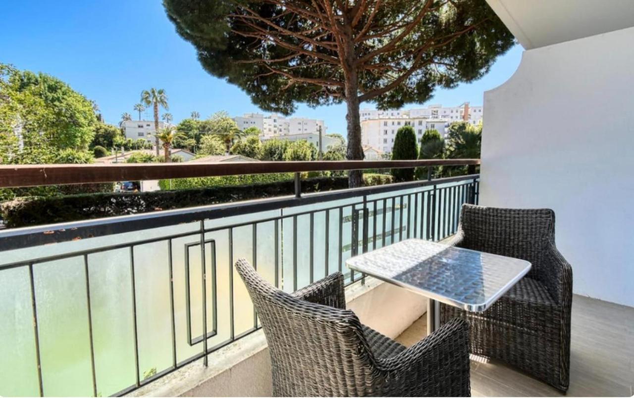 Superbe Studio Lumineux Sur Cannes Avec Terrasse ! A Quelques Minutes De La Celebre Rue D'Antibes ! Kültér fotó